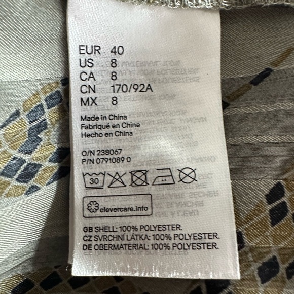 Richard Allen by H&M women’s silky button down blouse size 8 - Picture 4 of 5